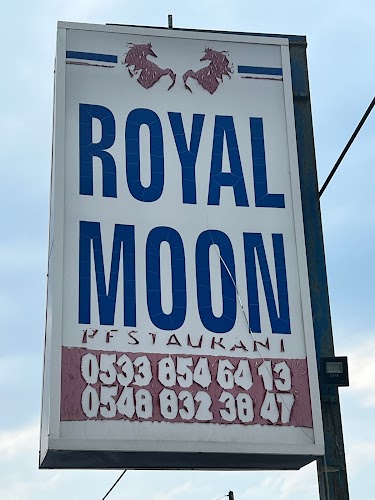 Royal Moon Restaurant and Bar