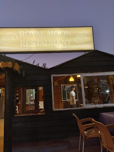 Royal Moon Restaurant and Bar